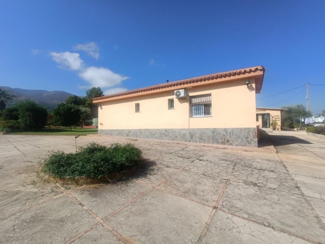 4 Soveroms Villa i Alhaurín el Grande