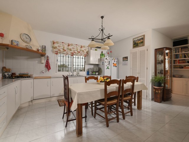 Villa avec 4 Chambres  à Alhaurín el Grande