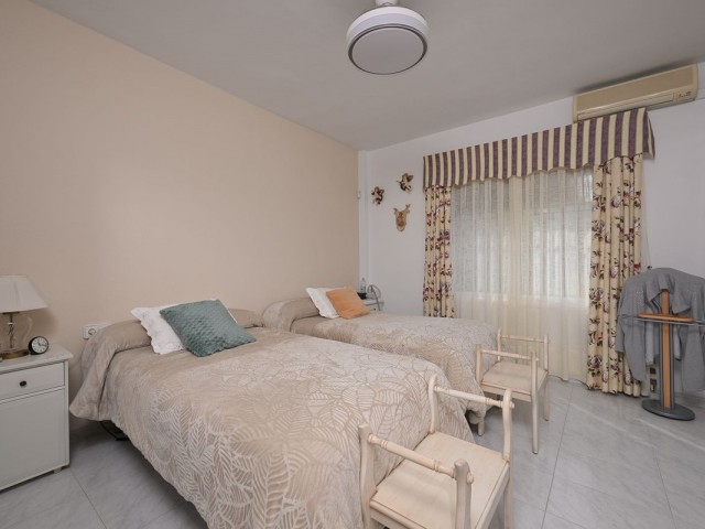 Villa avec 4 Chambres  à Alhaurín el Grande