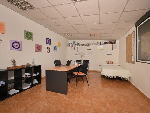 Villa avec 4 Chambres  à Alhaurín el Grande