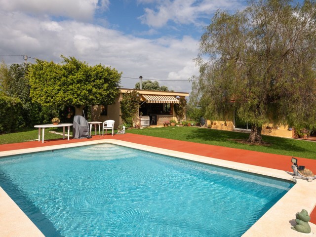 Villa avec 4 Chambres  à Alhaurín el Grande