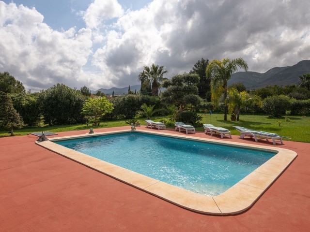 Villa avec 4 Chambres  à Alhaurín el Grande