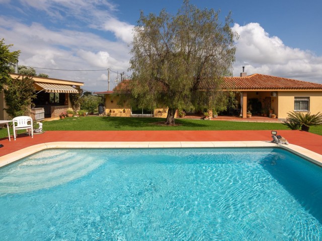 Villa avec 4 Chambres  à Alhaurín el Grande
