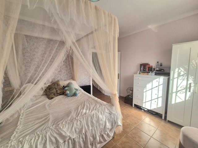 Villa avec 5 Chambres  à Alhaurín de la Torre