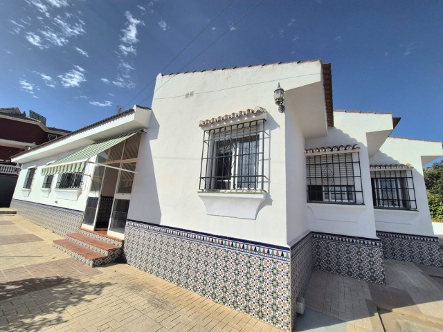 Villa, Alhaurín de la Torre, R5195029