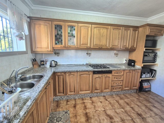 5 Slaapkamer Villa in Alhaurín de la Torre