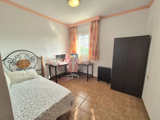 5 Slaapkamer Villa in Alhaurín de la Torre