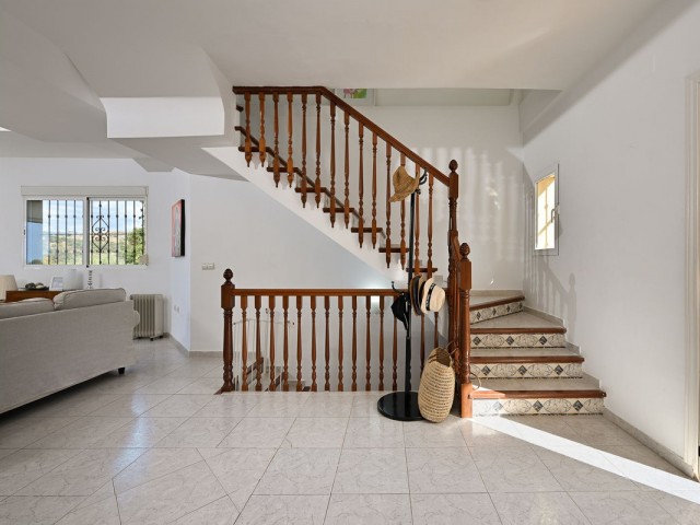 4 Bedrooms Townhouse in Calahonda