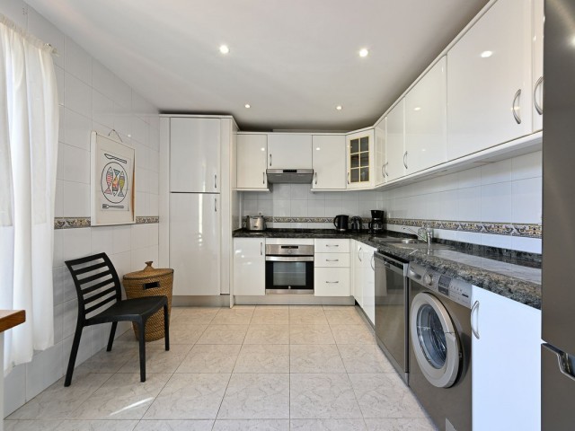 4 Bedrooms Townhouse in Calahonda