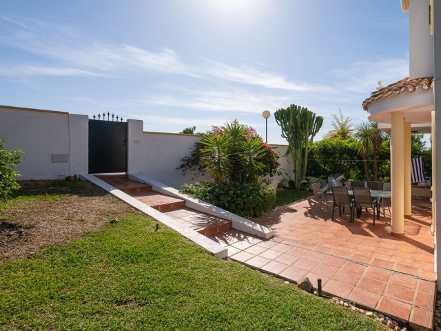 4 Bedrooms Townhouse in Calahonda