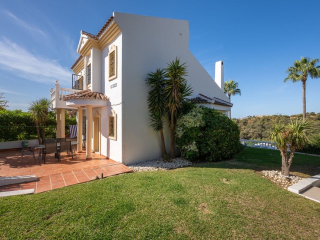 4 Bedrooms Townhouse in Calahonda