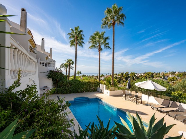 4 Bedrooms Townhouse in Calahonda