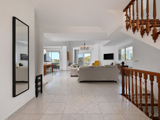 4 Bedrooms Townhouse in Calahonda