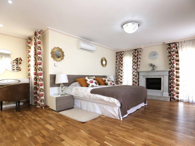 4 Bedrooms Villa in San Pedro de Alcántara