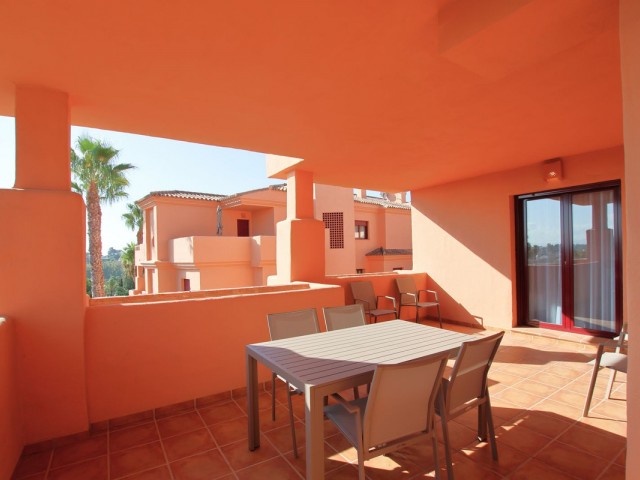 3 Bedrooms Apartment in Benahavís