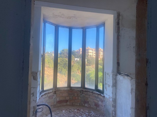 6 Soveroms Villa i Elviria