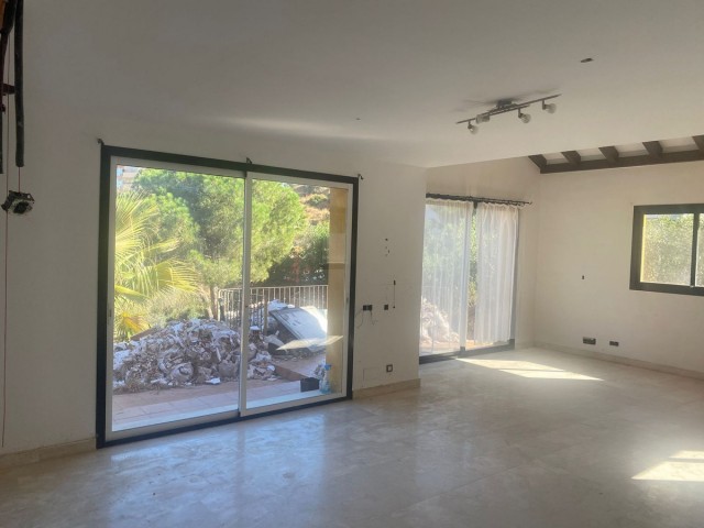 6 Soveroms Villa i Elviria