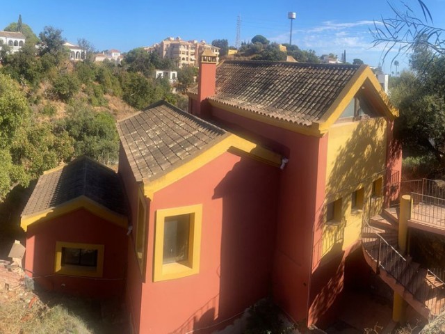 6 Soveroms Villa i Elviria