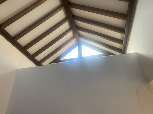 6 Makuuhuoneen Huvila Elviria