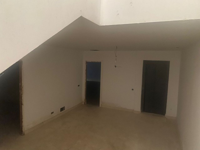 6 Makuuhuoneen Huvila Elviria