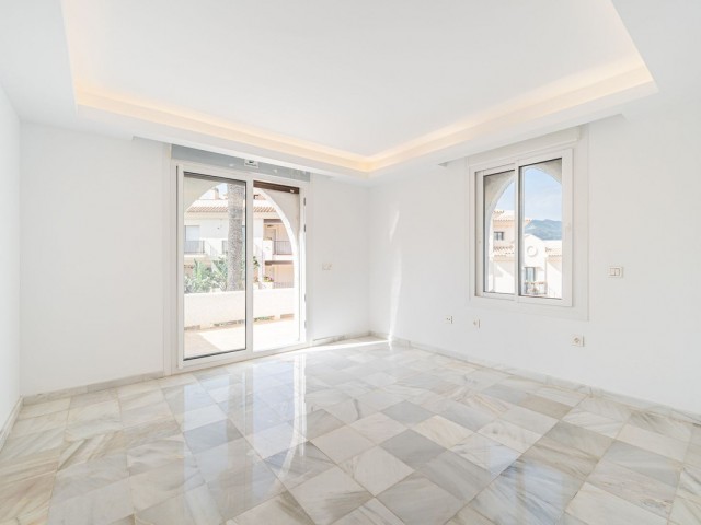 3 Bedrooms Townhouse in Nueva Andalucía