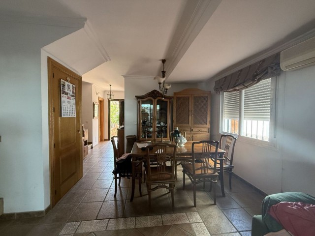 4 Soveroms Rekkehus i Estepona