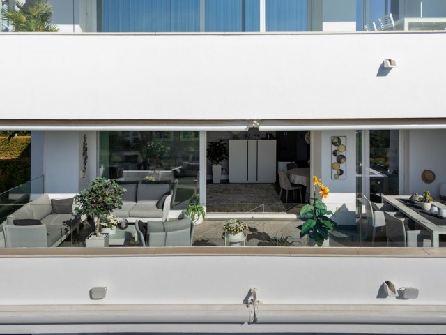 3 Bedrooms Apartment in Benahavís