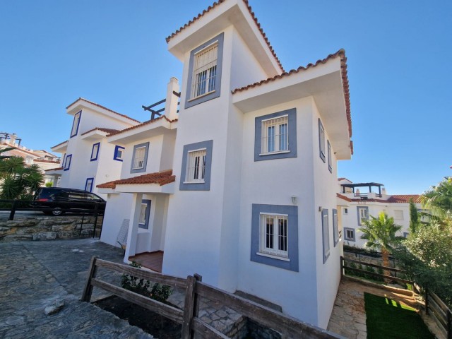 5 Makuuhuoneen Huvila Manilva