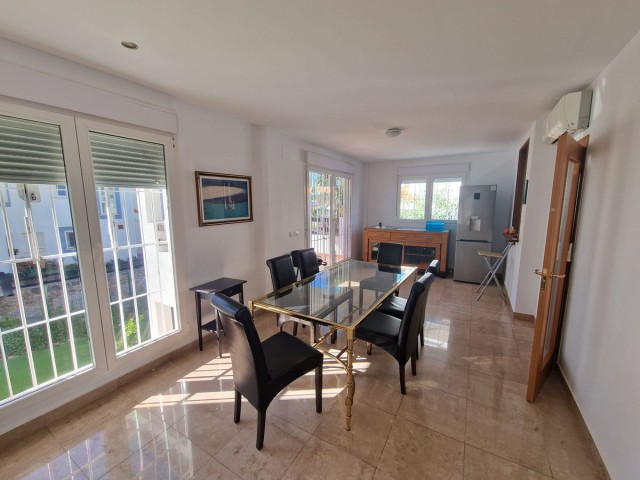 5 Makuuhuoneen Huvila Manilva