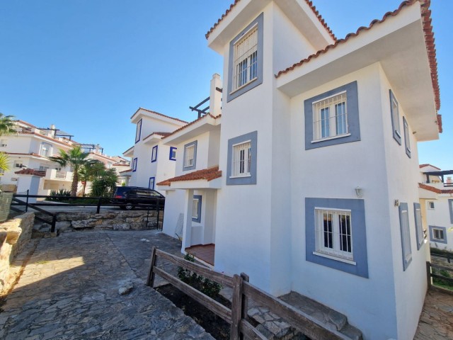 5 Makuuhuoneen Huvila Manilva