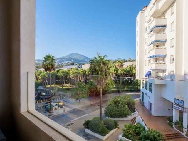 3 Bedrooms Apartment in Nueva Andalucía