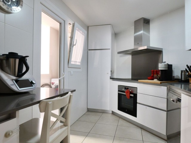 3 Bedrooms Apartment in Nueva Andalucía