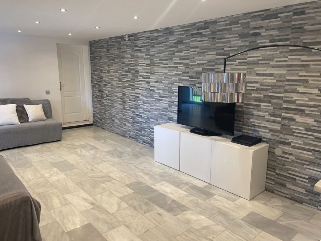 Villa con 6 Dormitorios  en El Faro