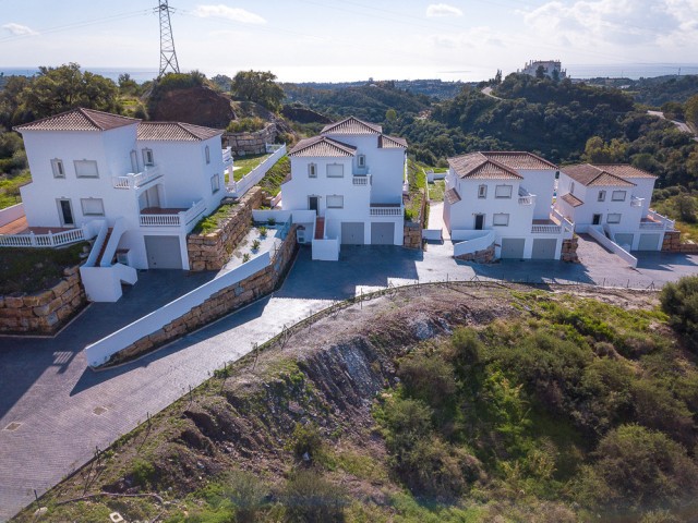 4 Soveroms Villa i Estepona