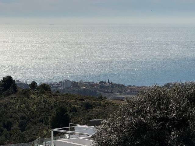 4 Makuuhuoneen Huvila Mijas