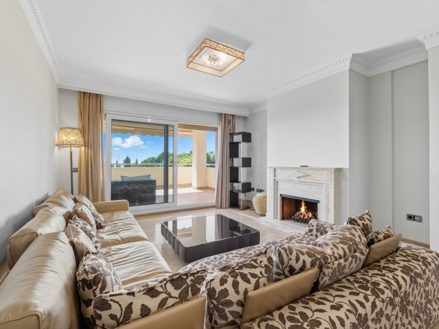 Huoneisto, Sierra Blanca, R5181412