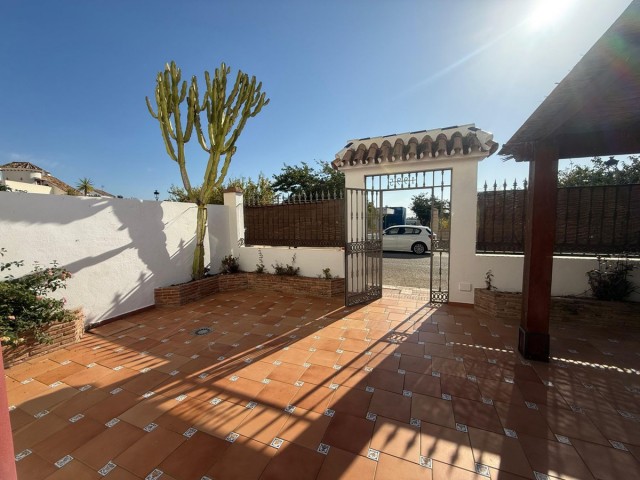 Maison mitoyenne avec 4 Chambres  à Cancelada