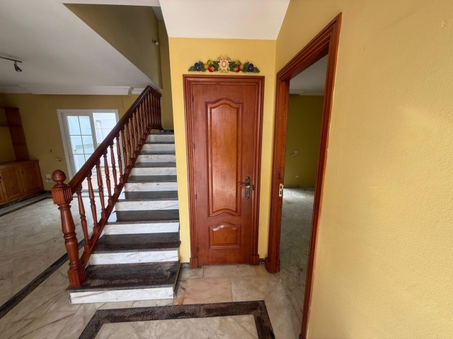 Maison mitoyenne avec 4 Chambres  à Cancelada