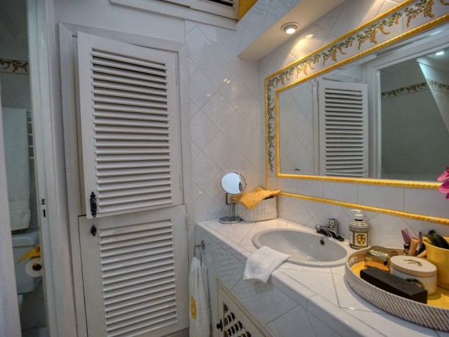 2 Bedrooms Townhouse in Estepona