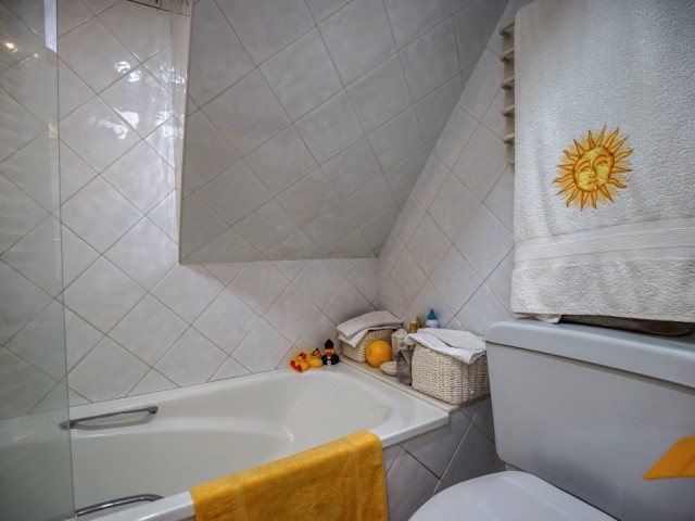 2 Bedrooms Townhouse in Estepona