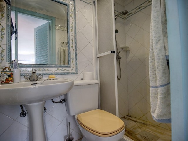 2 Bedrooms Townhouse in Estepona