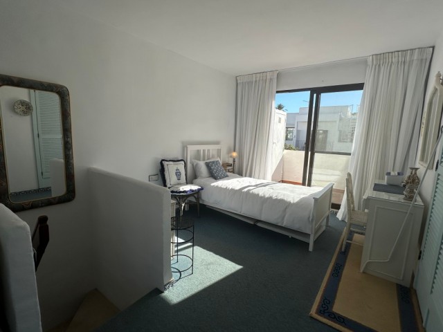 Maison mitoyenne avec 2 Chambres  à Estepona