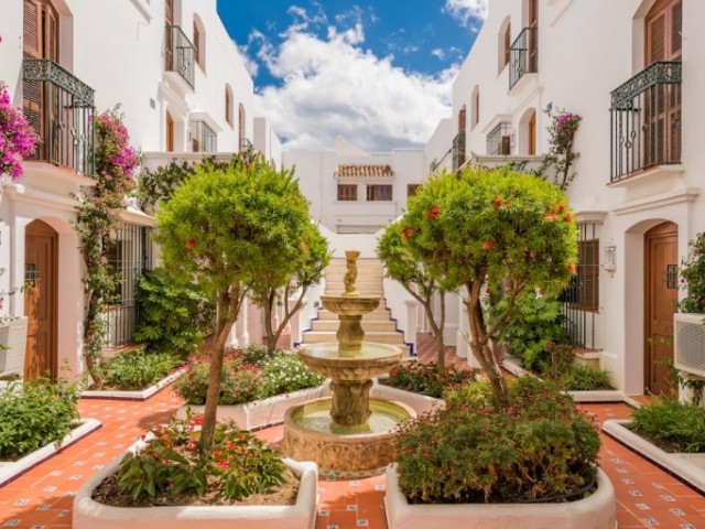Maison mitoyenne avec 2 Chambres  à Estepona