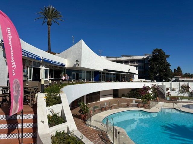 Maison mitoyenne avec 2 Chambres  à Estepona