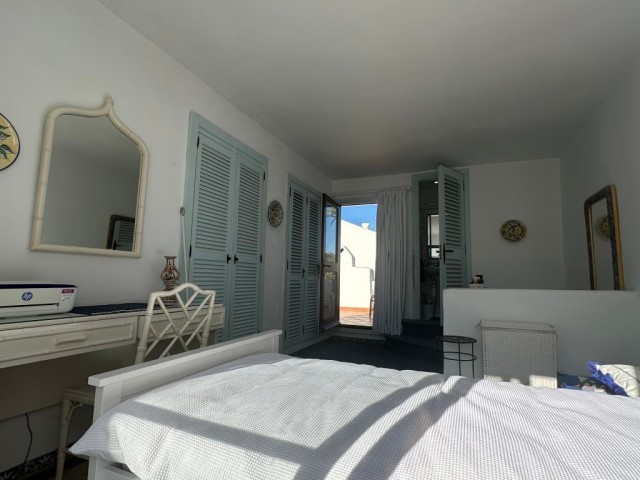 2 Bedrooms Townhouse in Estepona