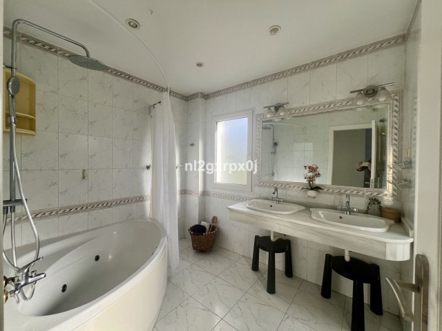 Villa avec 3 Chambres  à Reserva de Marbella