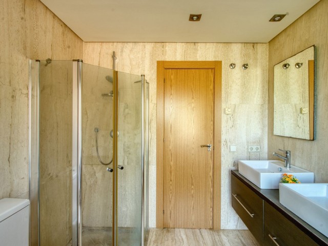 4 Slaapkamer Rijtjeshuis in Manilva