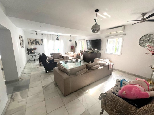 4 Bedrooms Villa in San Pedro de Alcántara