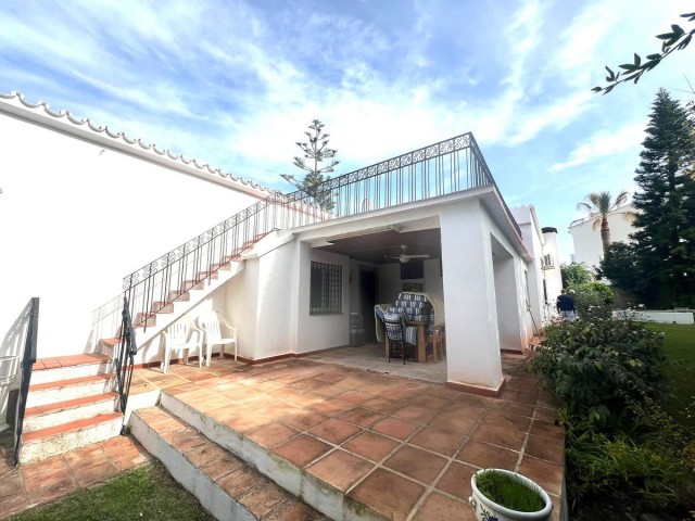 4 Bedrooms Villa in San Pedro de Alcántara