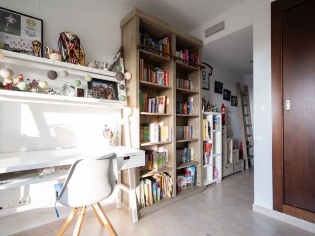 Appartement avec 3 Chambres  à Altos de los Monteros